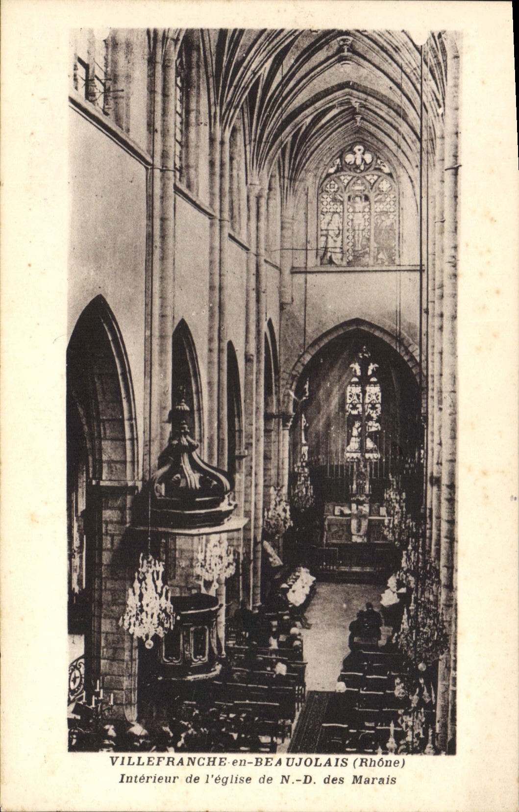 Villefranche-en-Beaujolais — Intérieur de l'église de N.-D. des Marais — éditeur non identifié