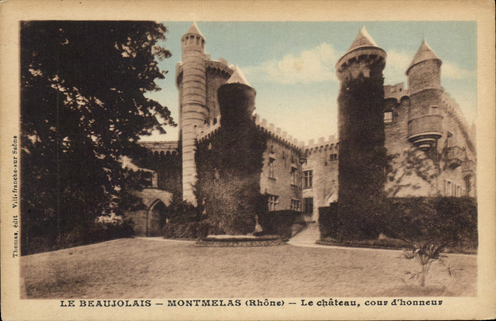 CPA Le Beaujolais Montmelas (Rhone) Le Chateau