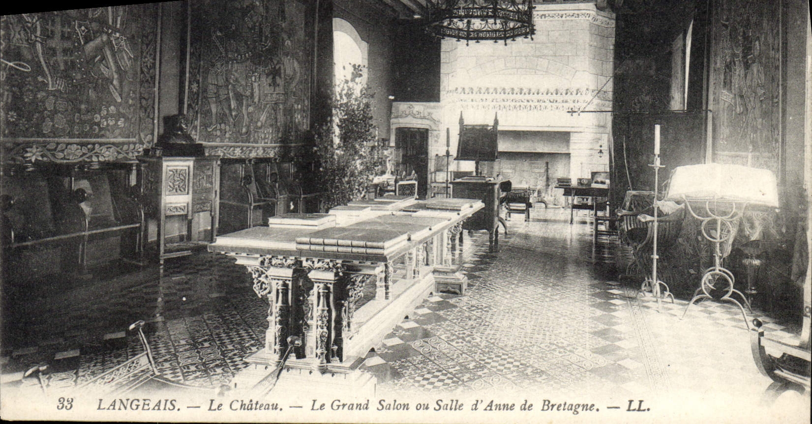 CPA Langeais Le Château Le grand salon ou salle d'Anne de Bretagne