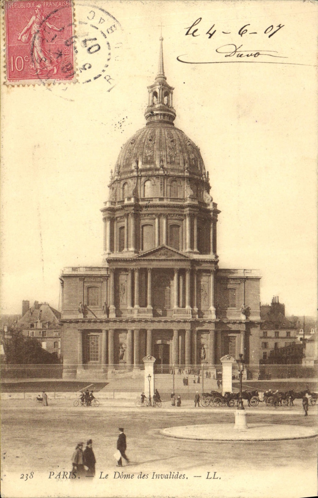 CPA Paris Le Dome des Invalides