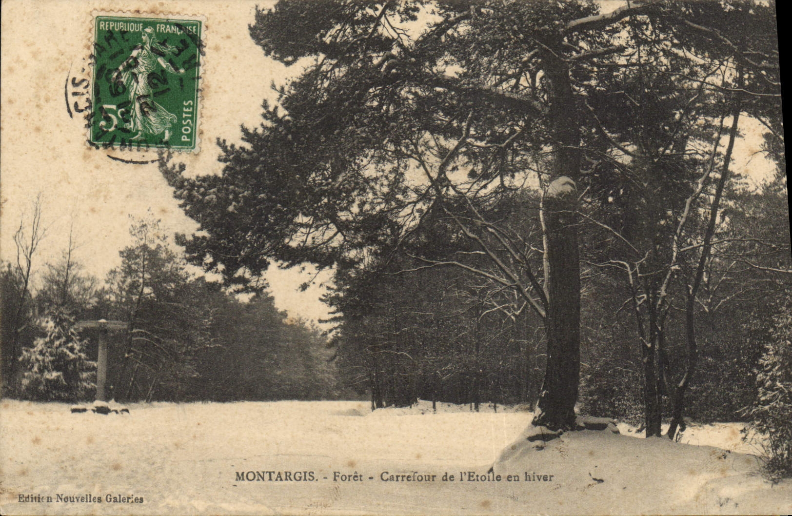 CPA Montargis Foret Carrefour de l'Etoile en hiver