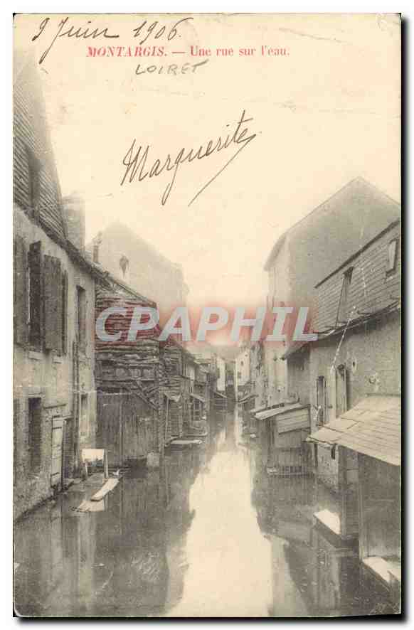 CPA Montargis Une rue Sur l'eau