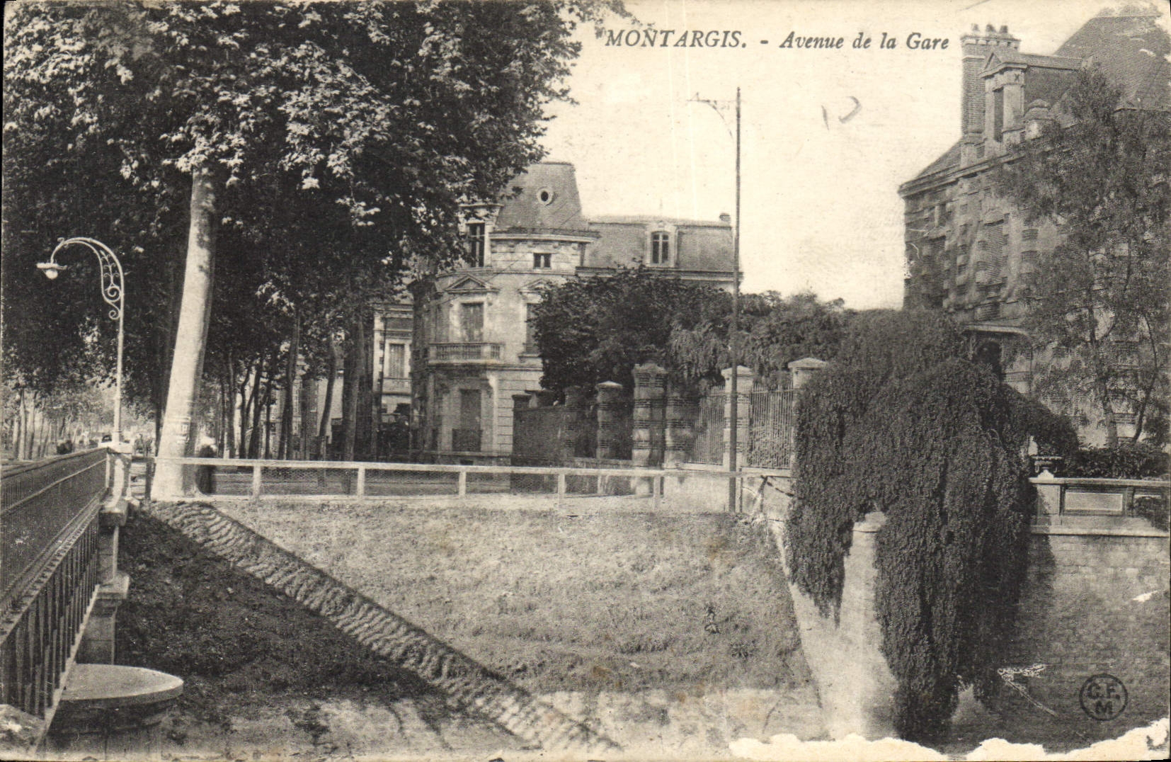 CPA Montargis Avenue de la Gare