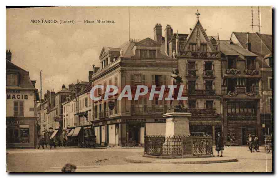 CPA Montargis (Loiret) Place Mirabeau