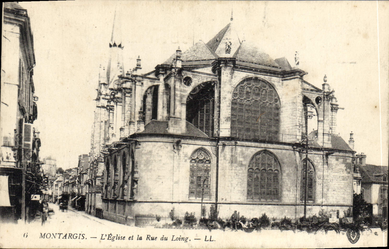 CPA Montargis L'Eglise et la Rue du Loing
