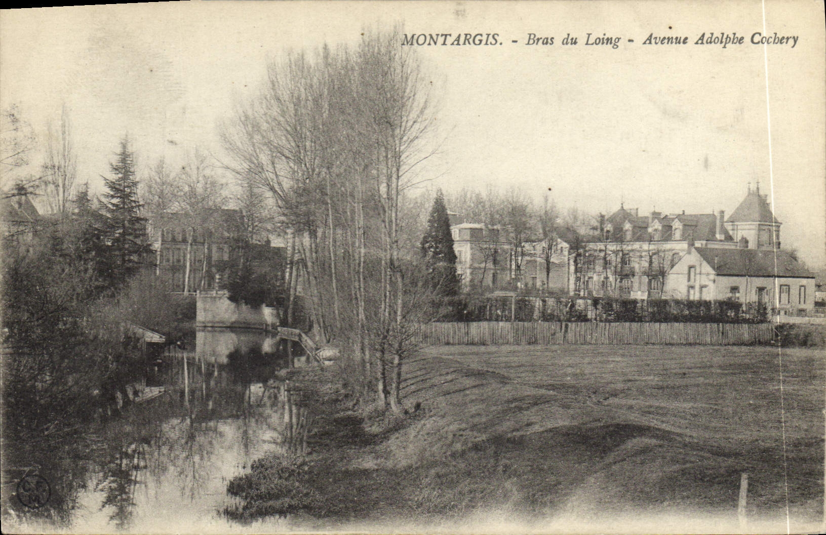 CPA Montargis Bras du Loing Avenue Adolphe Cochery