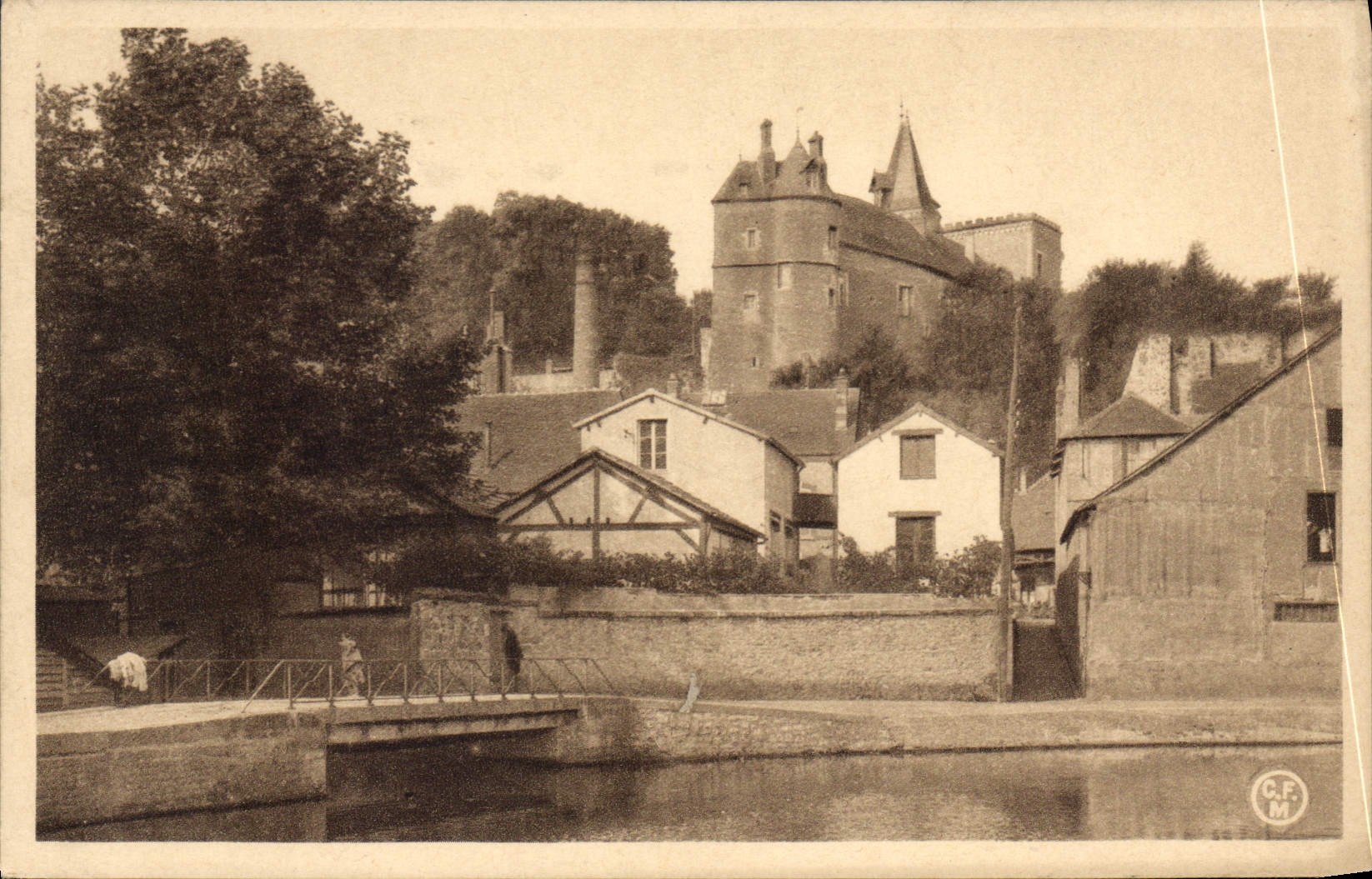 CPA Montargis Le Canal et le Chateau