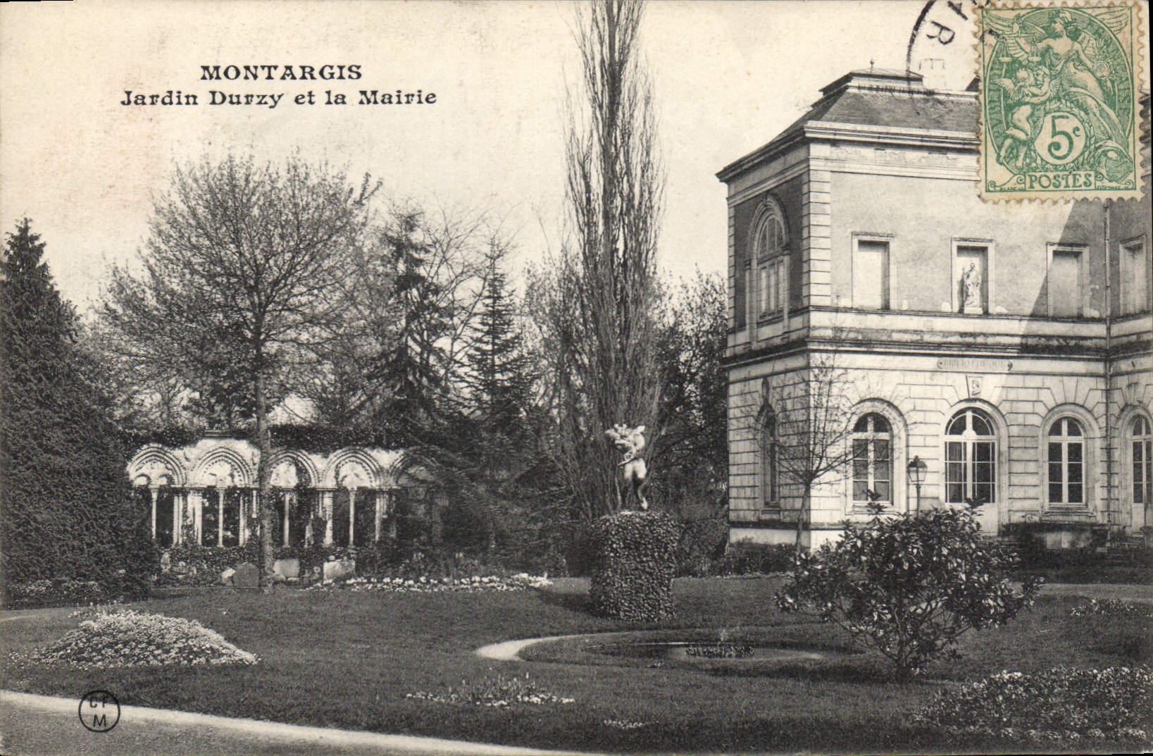 CPA Montargis Jardin Durzy et la Mairie