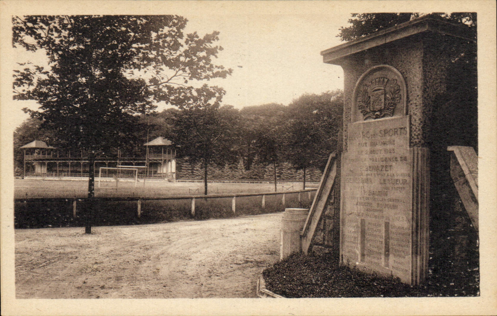 CPA Montargis Le Stade Parc des Sports