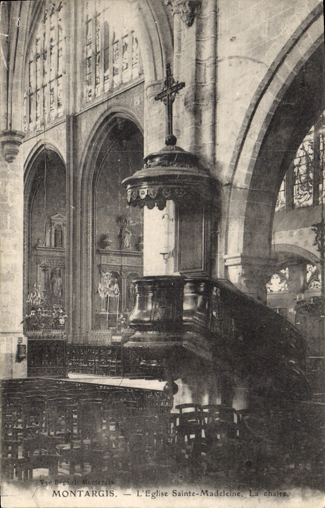 CPA Montargis L'Eglise Sainte Madeleine La Chaire