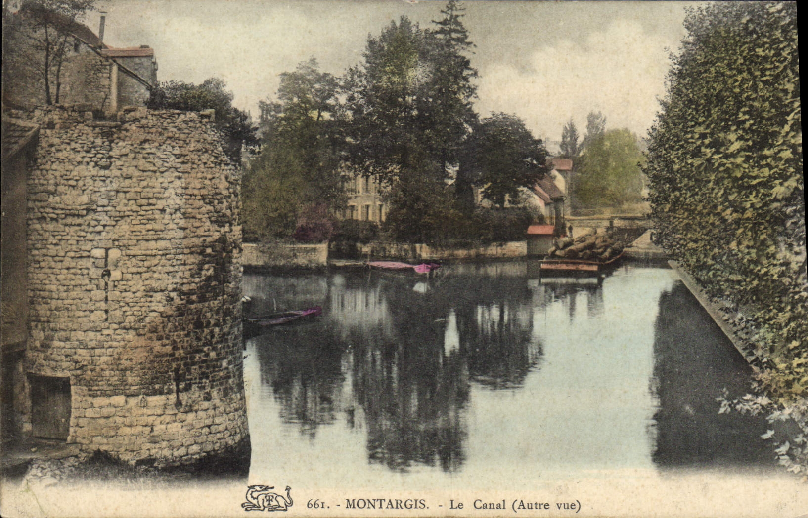 CPA Montargis Le Canal (Autre vue)