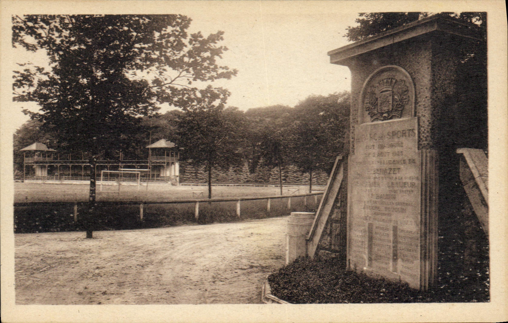 CPA Montargis Le Stade Parc des Sports