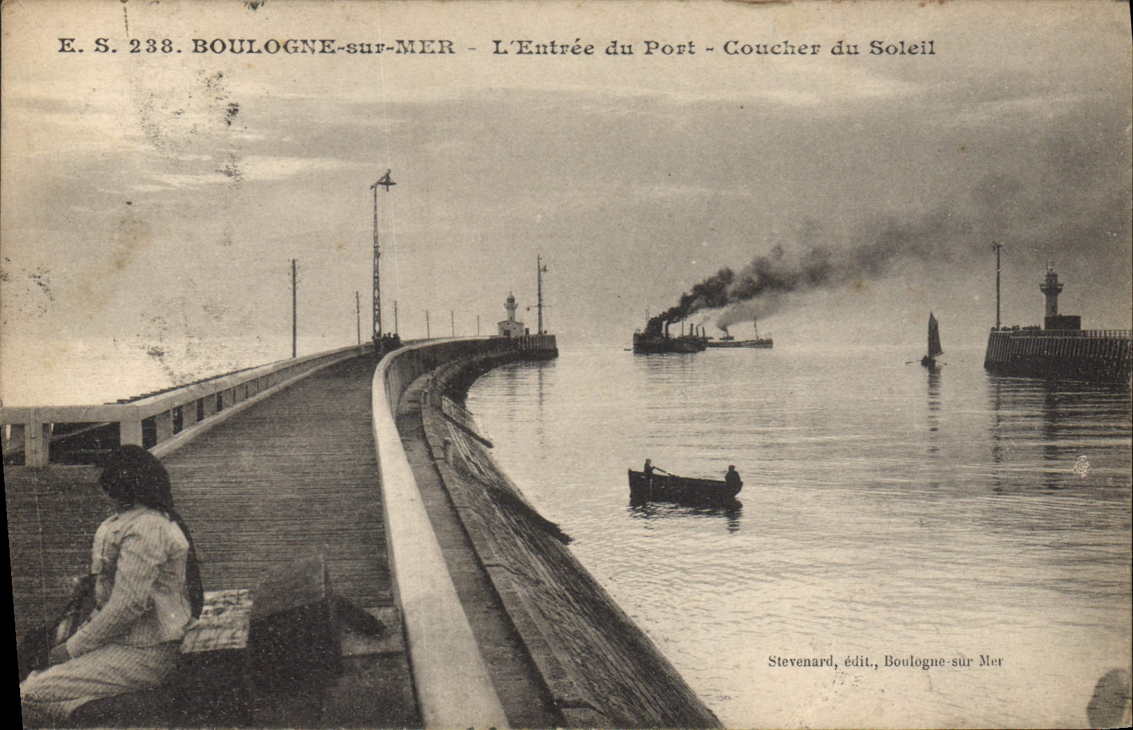 CPA Boulogne sur Mer L'Entree du Port Coucher du Soleil 