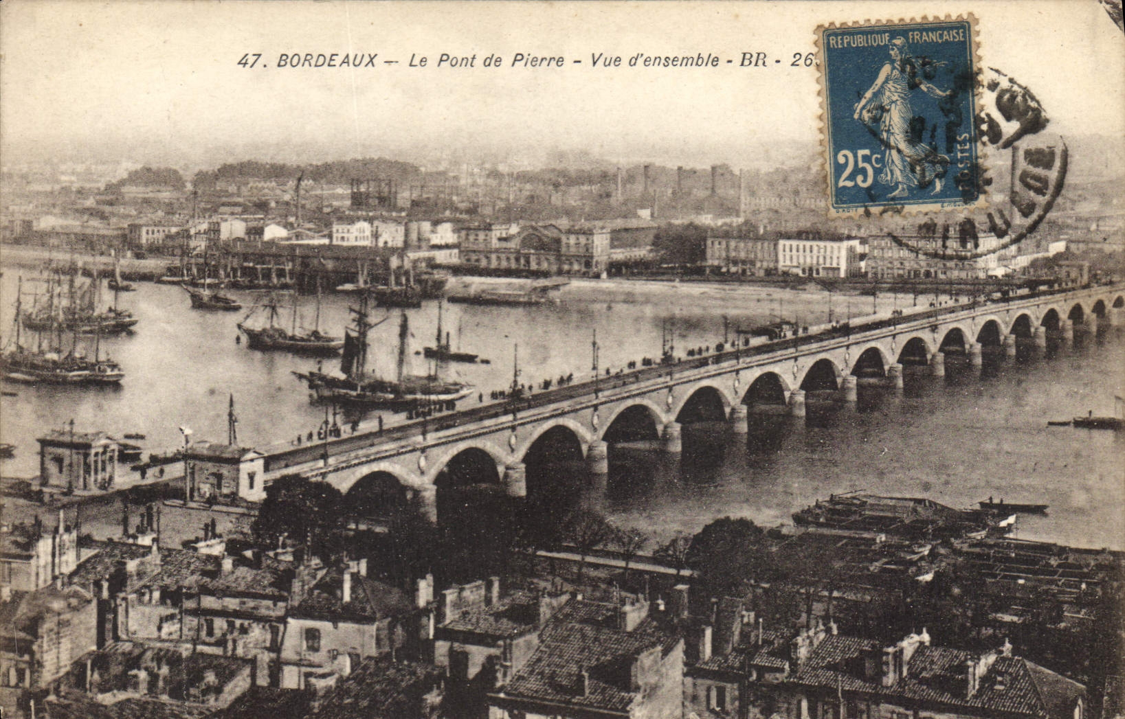 CPA Bordeaux Le Pont de Pierre Vue d'ensemble 
