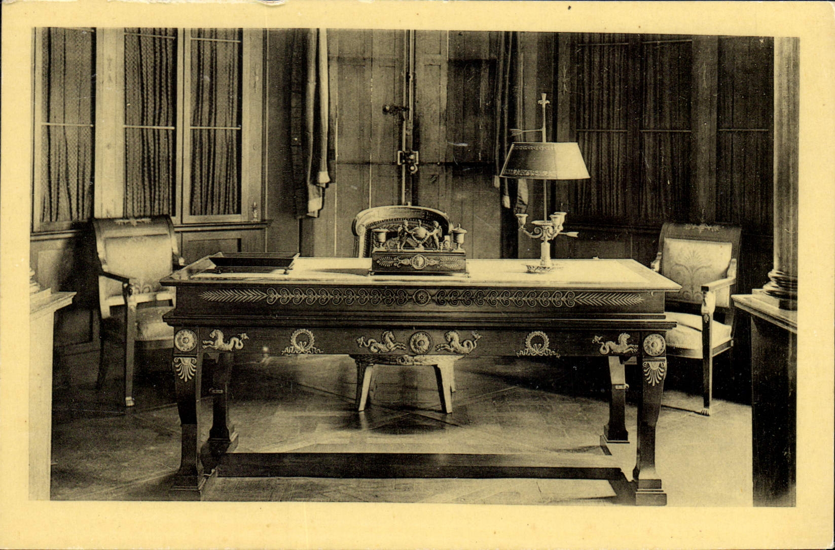 CPA Chateau de Malmaison Le Bureau de Napoleon 