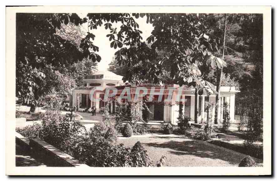 CPA Bagnoles de l'Orne Paysage vers le Pavillon aux fleurs 