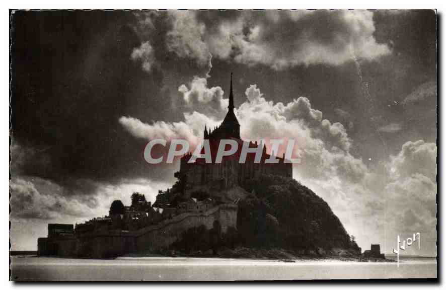 CPA Le Mont St Michel Manche Sous un ciel d'Orage 