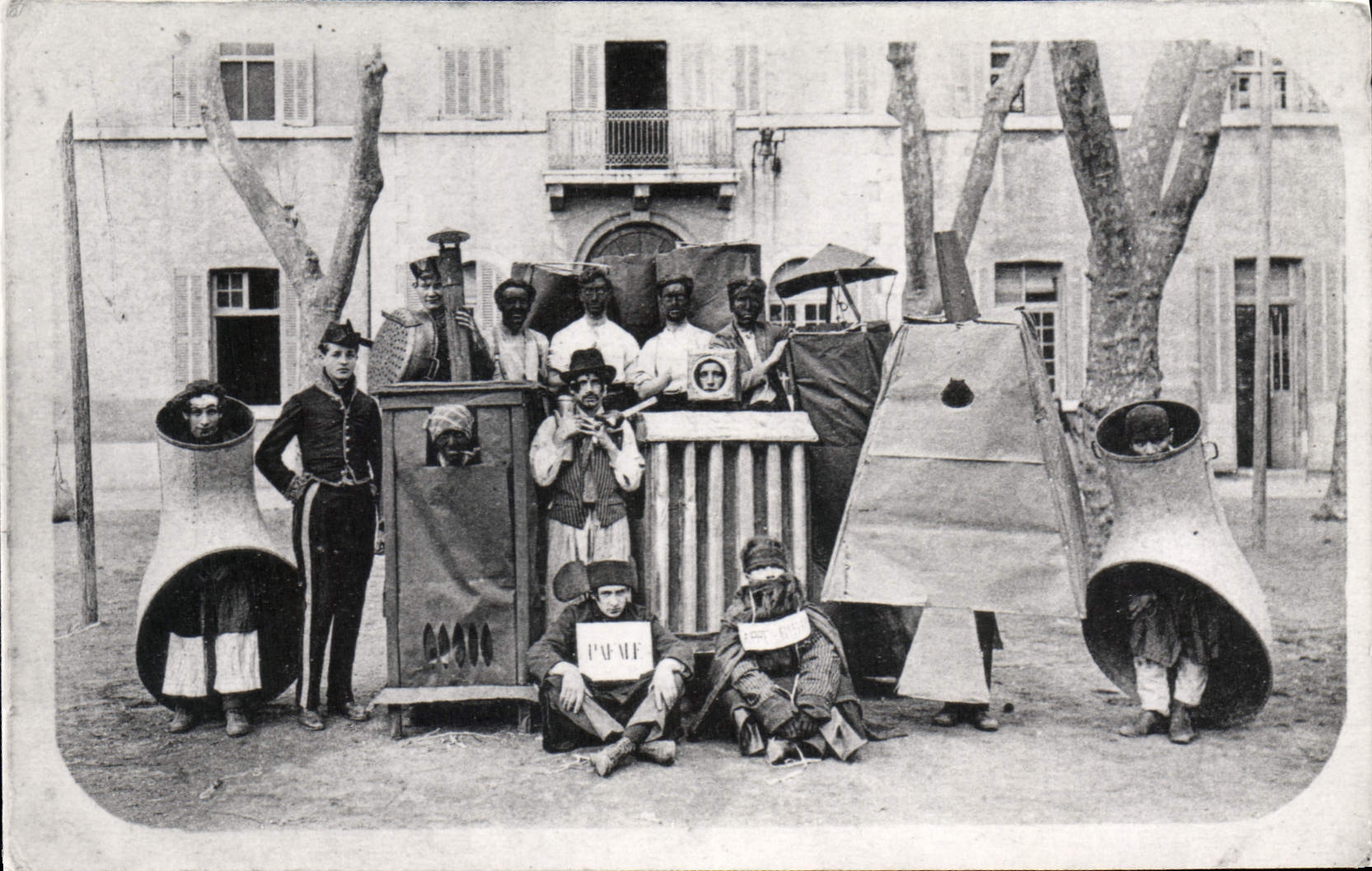 Carnaval du collège de la Seyne — Les embarrasments de champage — éditeur V.M.R.