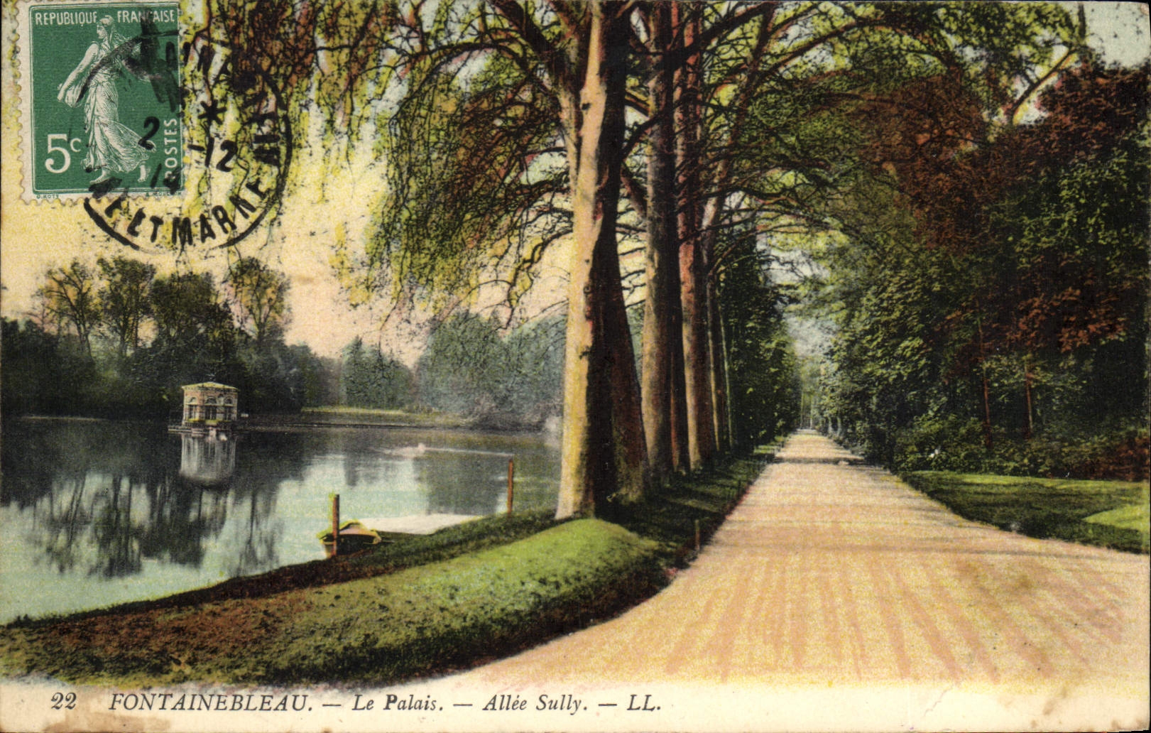 Fontainebleau — El Palacio — Avenida Sully — LL.