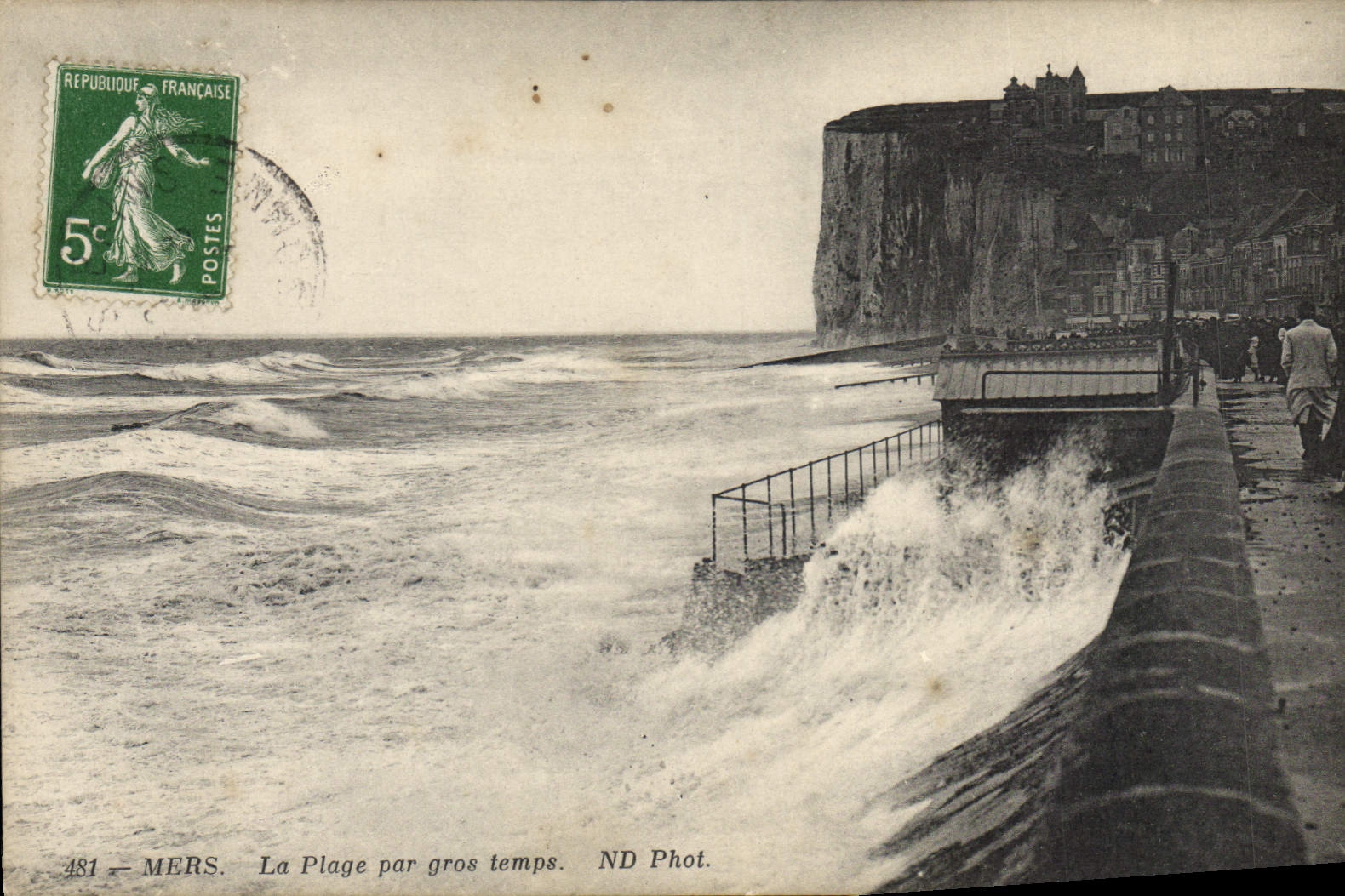 Mers — The Beach in Stormy Weather — ND Phot. n°481