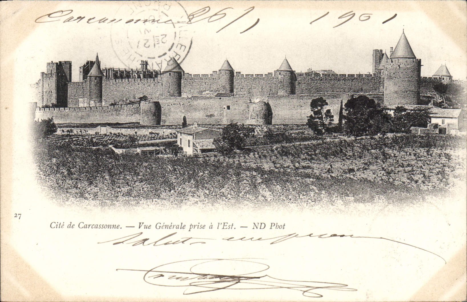 CPA Cite de Carcassonne vue generale prise a l'Est 