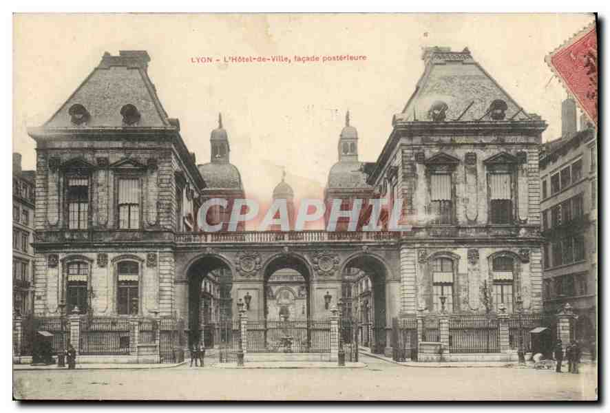 CPA Lyon l'hotel de Ville facade Poste 