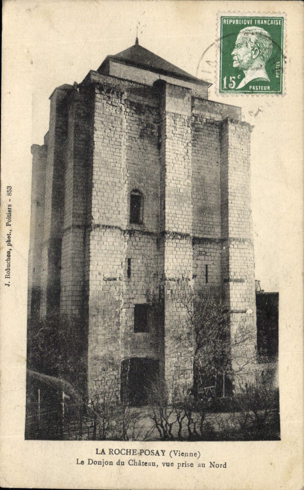 Le Donjon du Château de La Roche-Posay (Vienne) — vue prise au Nord — J. Roduchon, phot. Poitiers - 883
