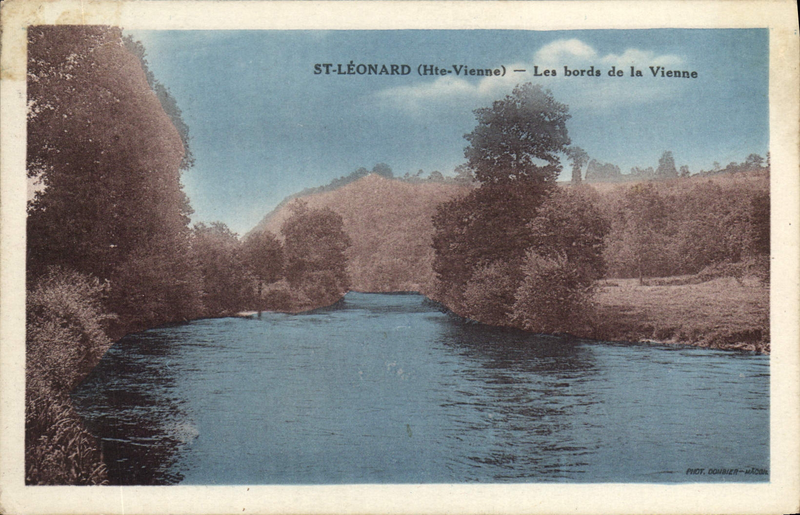 ST-LÉONARD (Hte-Vienne) — Les bords de la Vienne — Phot. Doh nier-Hardol