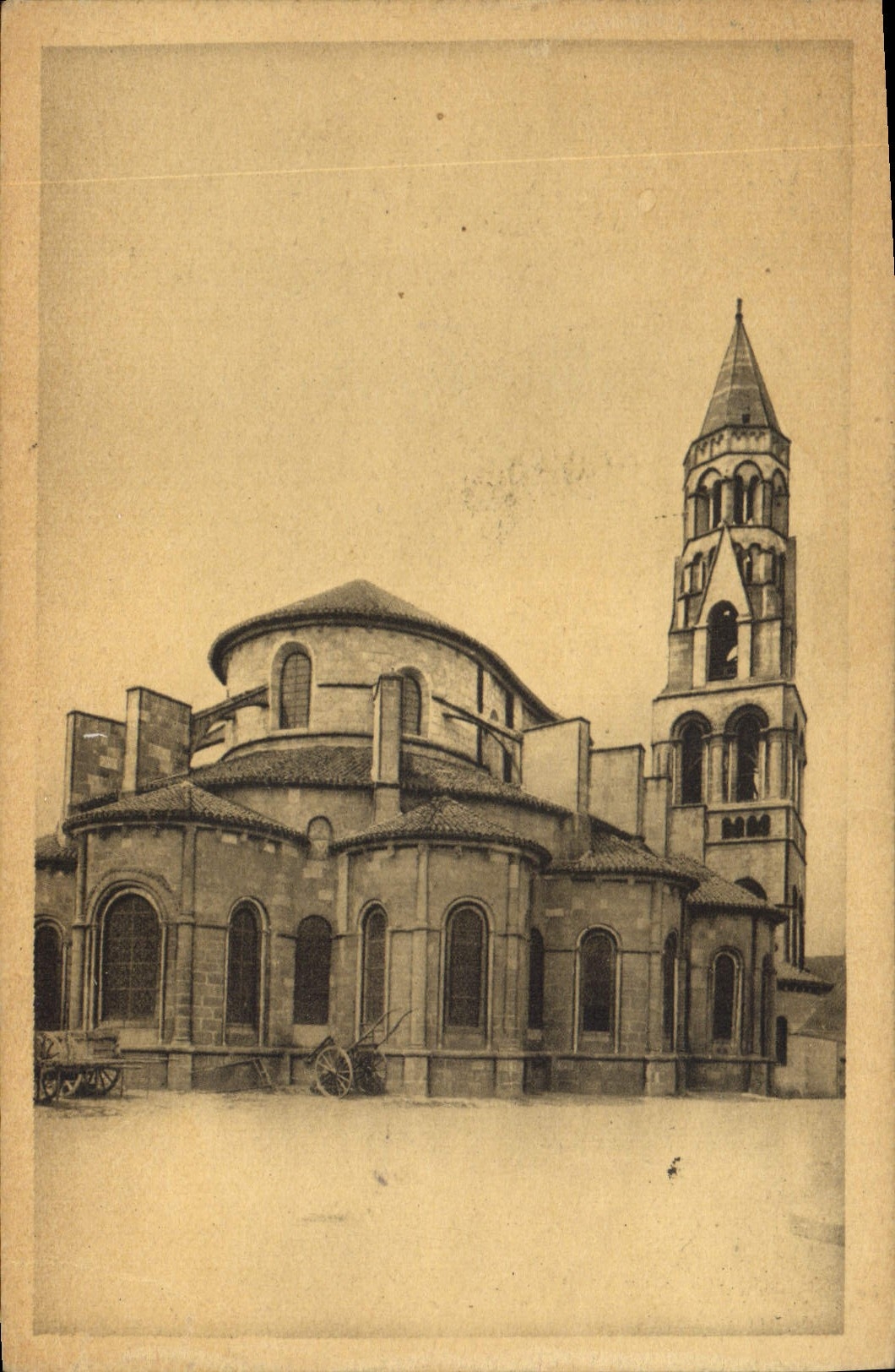 St-Léonard (Hte-V) — L'Église — Photo Labouchet