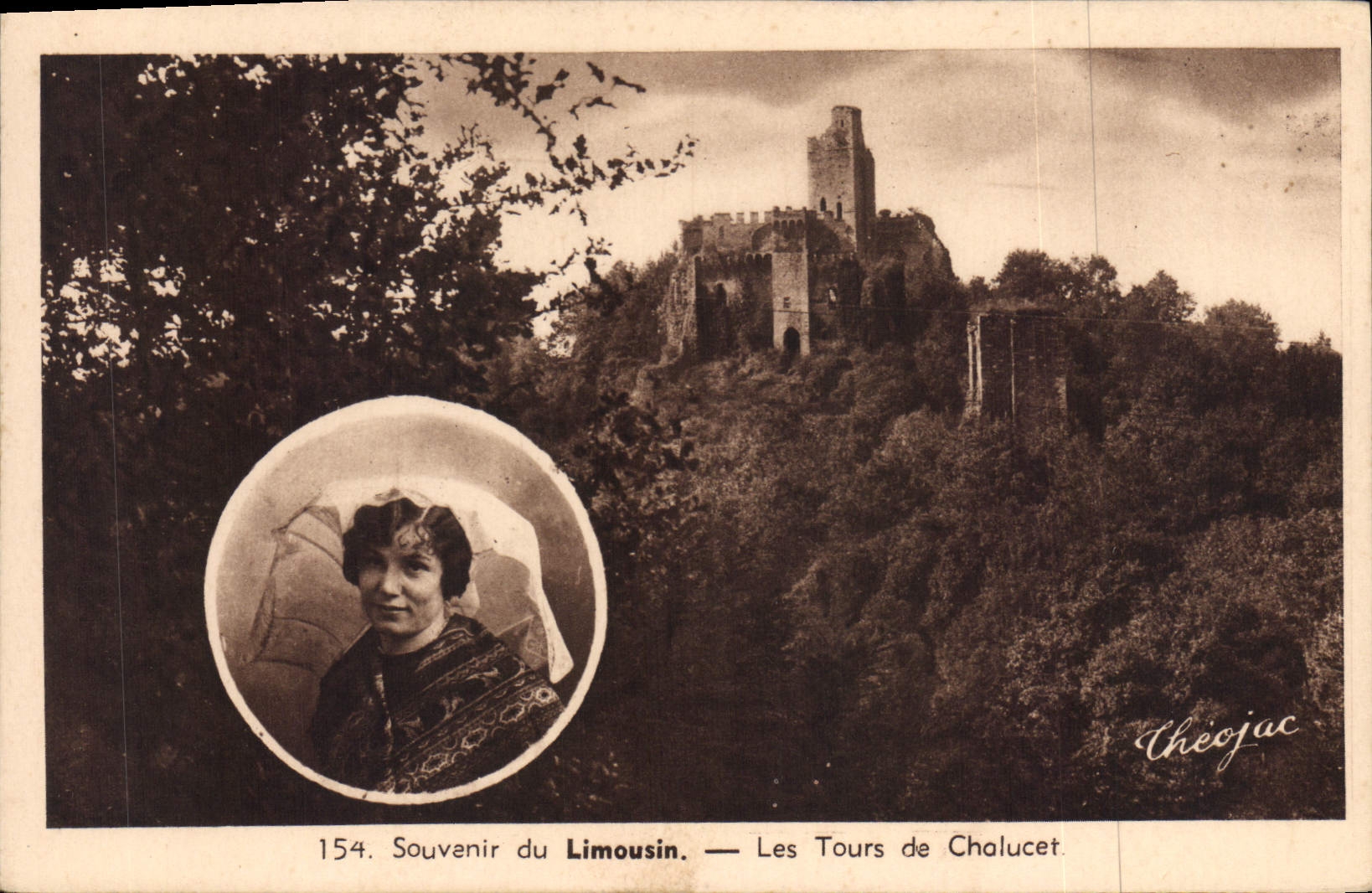 CPA Souvenir du Limousin Les Tours de Chalucet 