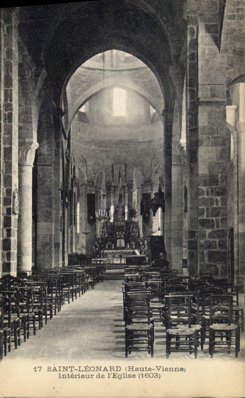 Saint-Léonard (Haute-Vienne) — Intérieur de l'église (1603) — Carte postale n°17