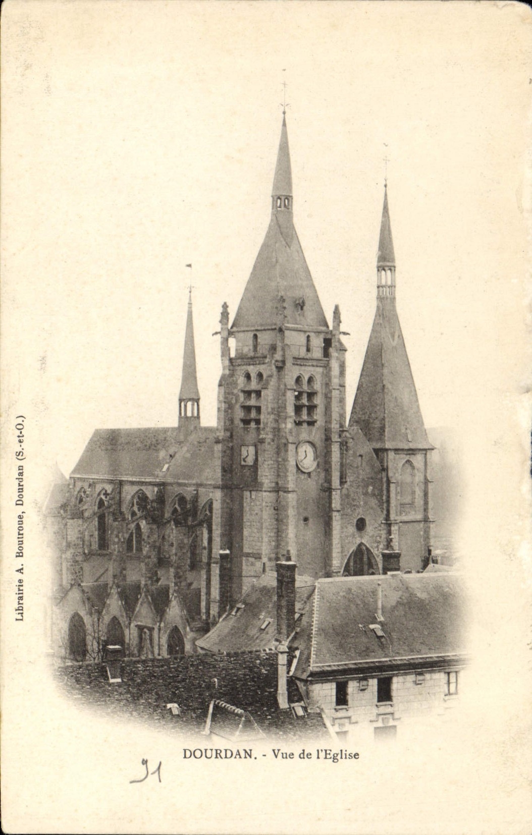 Dourdan - Vue de l'Église — Librairie A. Boutroue, Dourdan (S.-et-O.)