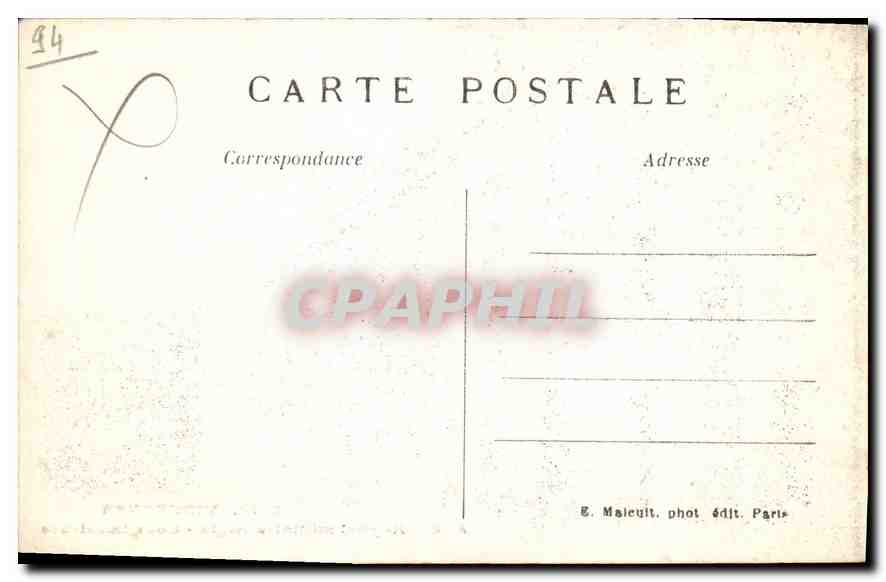 Hôpital militaire Bégin — Cour intérieure — E. Maicuilt, phot. édit. Paris — Reverso