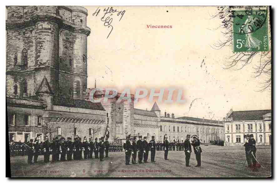Vincennes — Remise de Décorations — Édition P.-F. LEBEAU n°9
