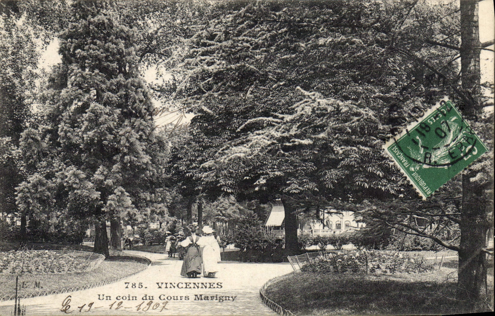 CPA Vincennes Un coin du Cours Marigny 