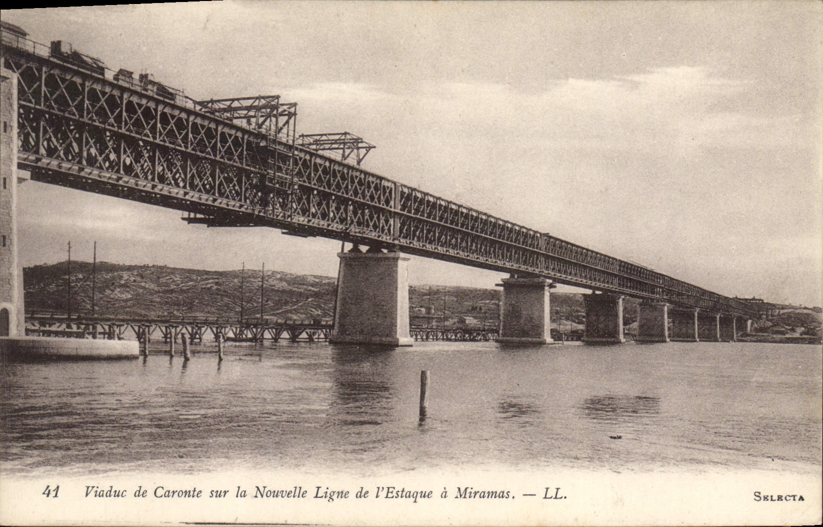 Viaduc de Caronte sur la Nouvelle Ligne de l'Estaque à Miramas — LL.