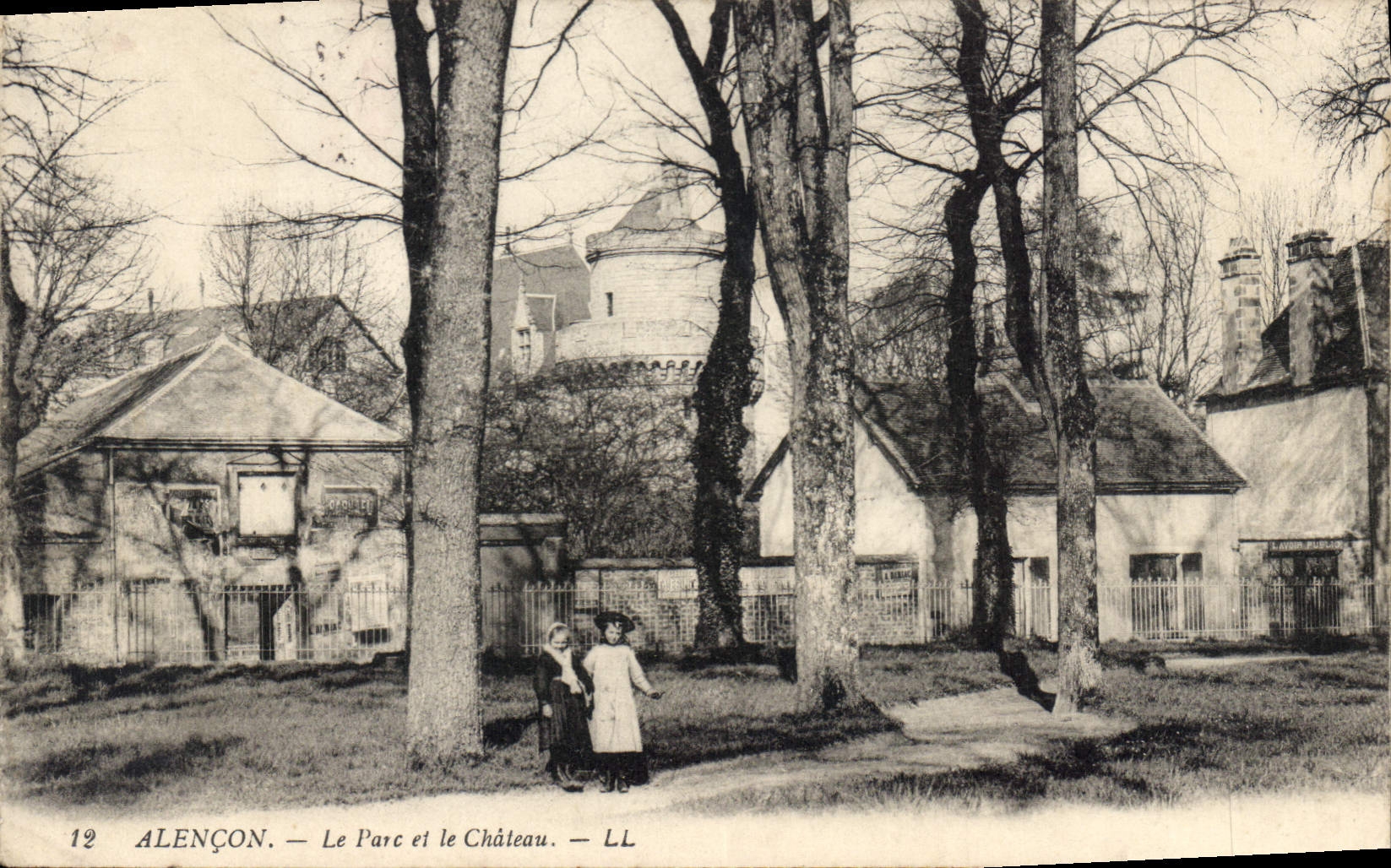 Alençon — Le Parc et le Château — LL