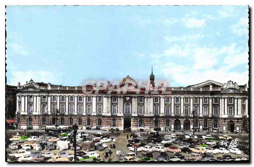 CPA Toulouse La Ville Rose Place et Facade du Capitole Hotel de Ville 