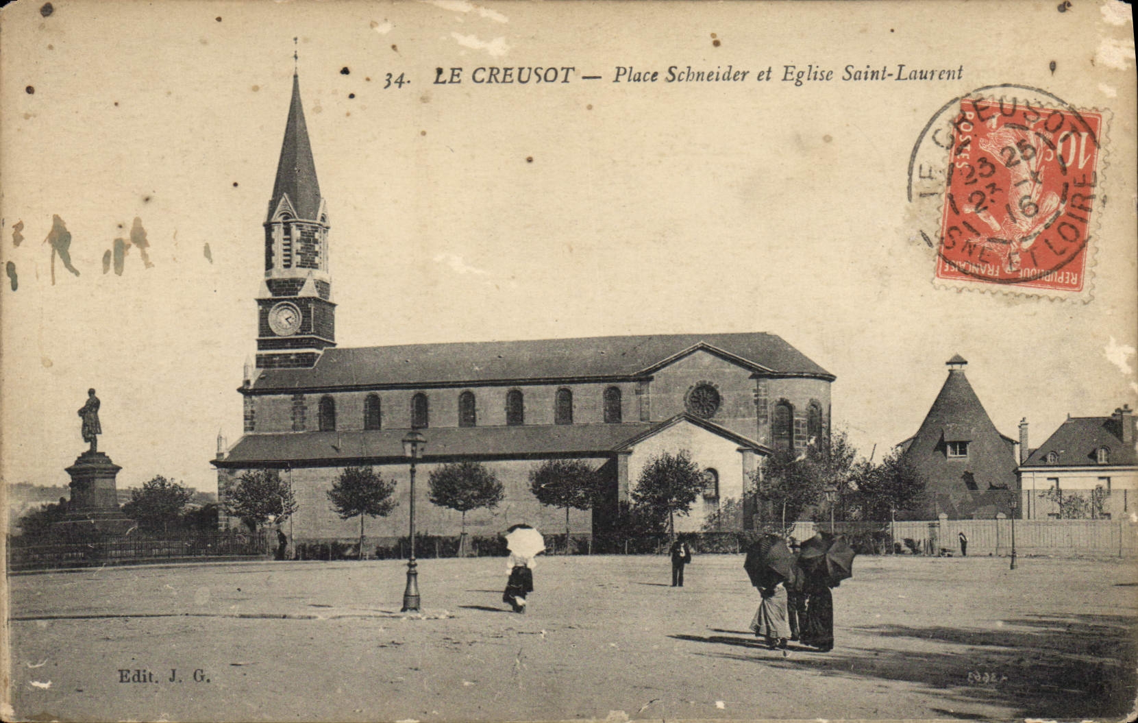 CPA Le Creusot Place Schneider et l'Eglise St Laurent