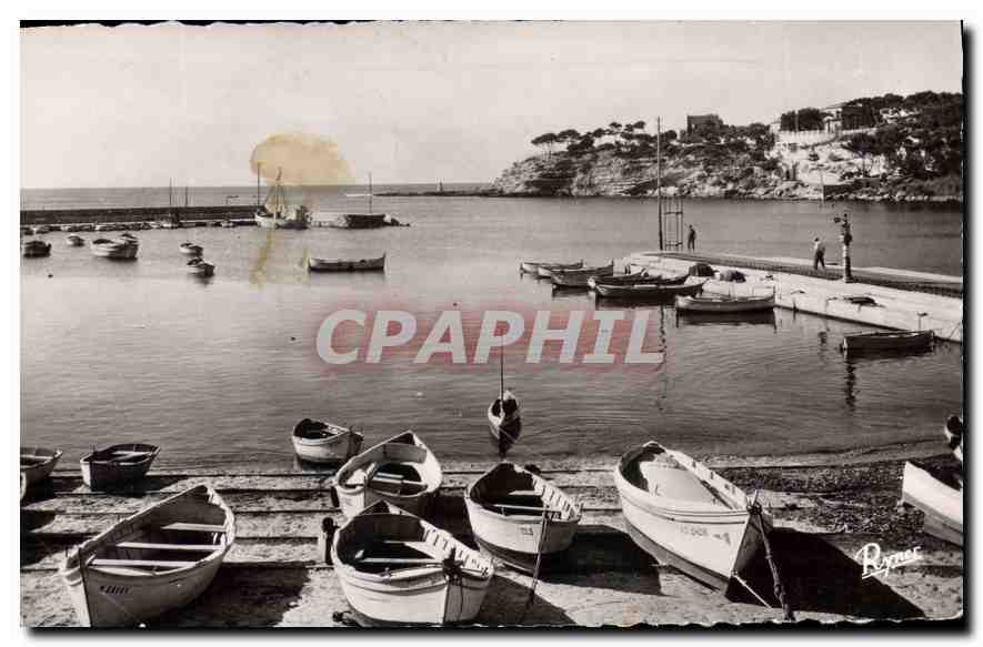 CPA Le Lifforal Mediterraneen Carry le Rouet La Plongeoire et le Port Bateaux