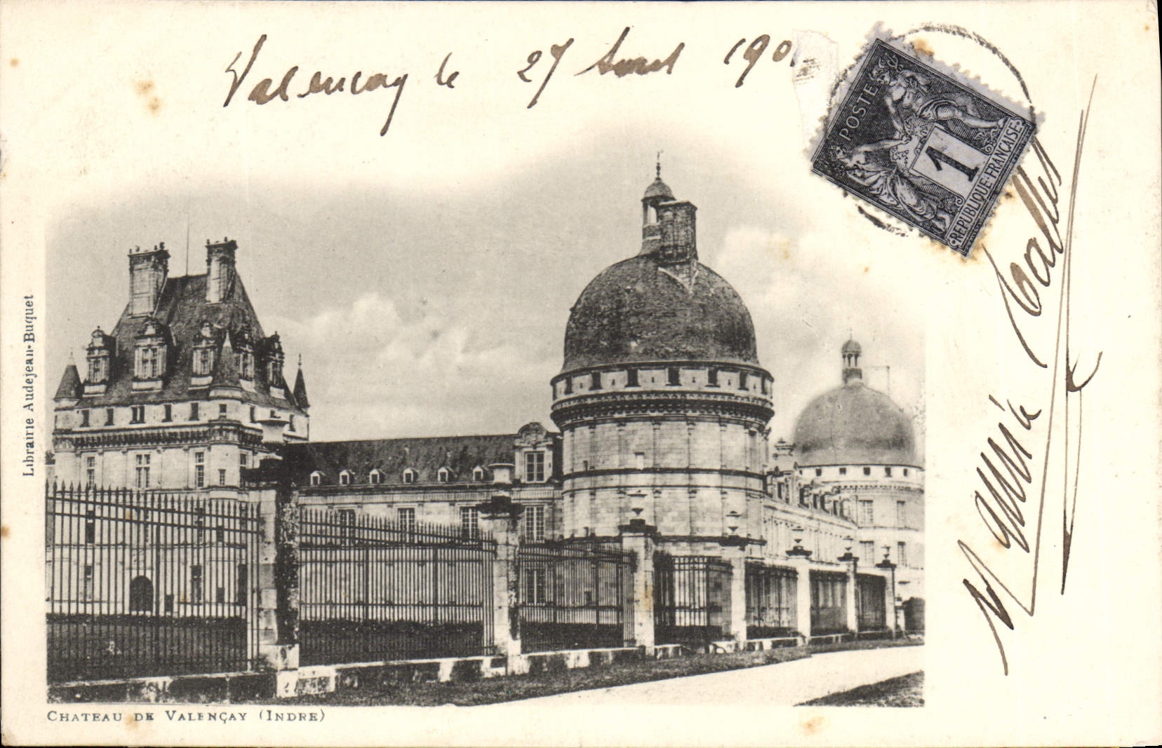 Château de Valençay (Indre) — vue du château avec ses dômes et son portail — Librairie Audéjean-Buquet