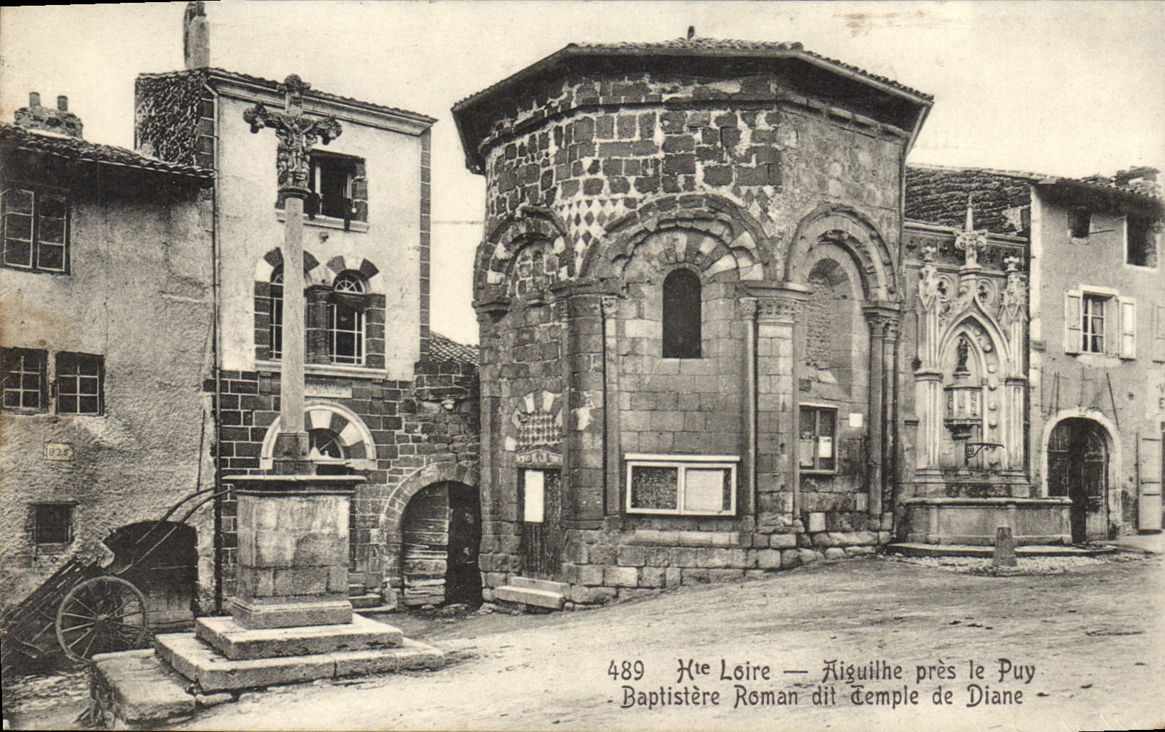 CPA Hte Loire Aiguilhe pres le Puy Baptistere Roman dit Temple de Diane 