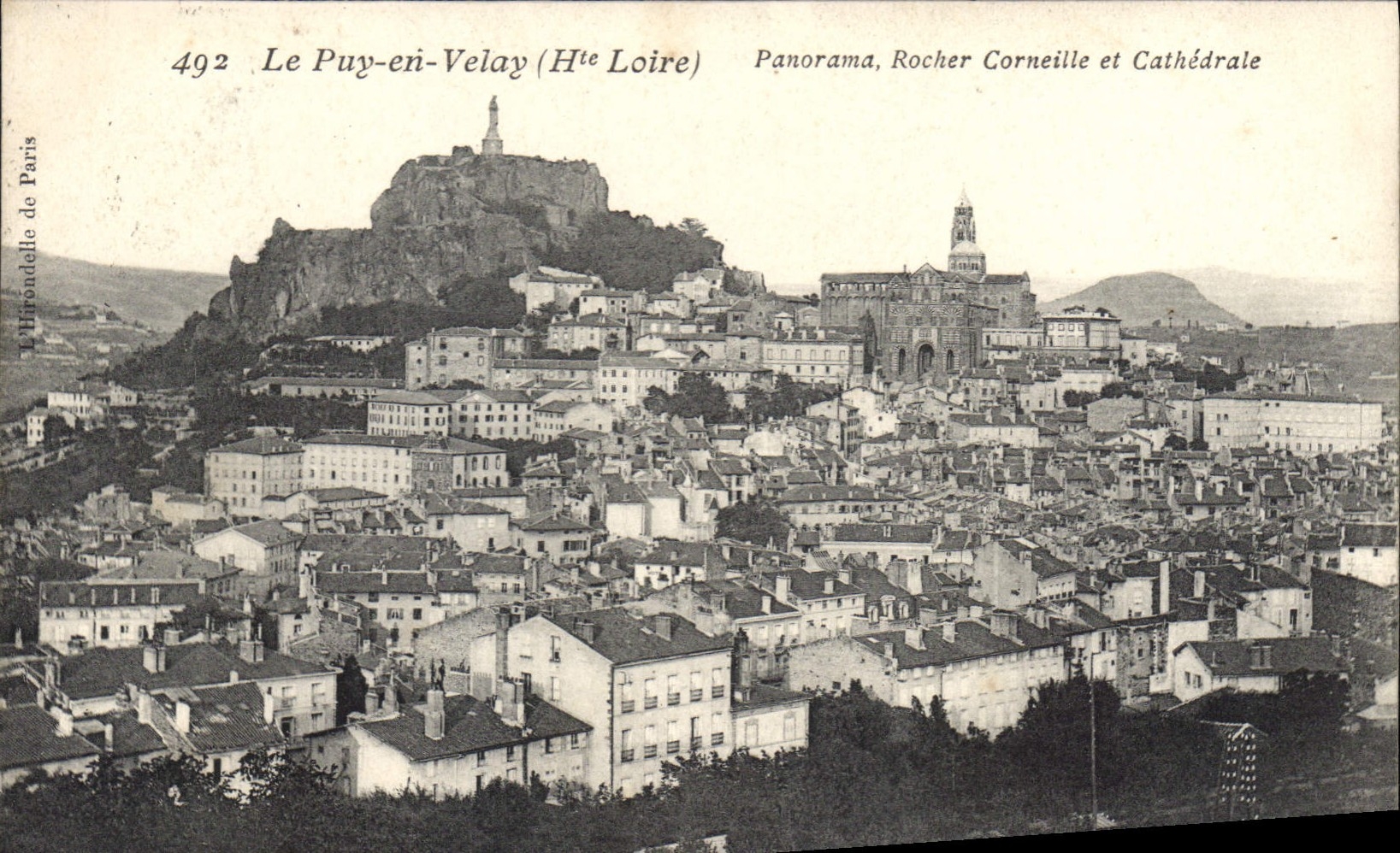 CPA Le Puy en Velay Hte Loire Panorama Rocher Corneille et Cathedrale 