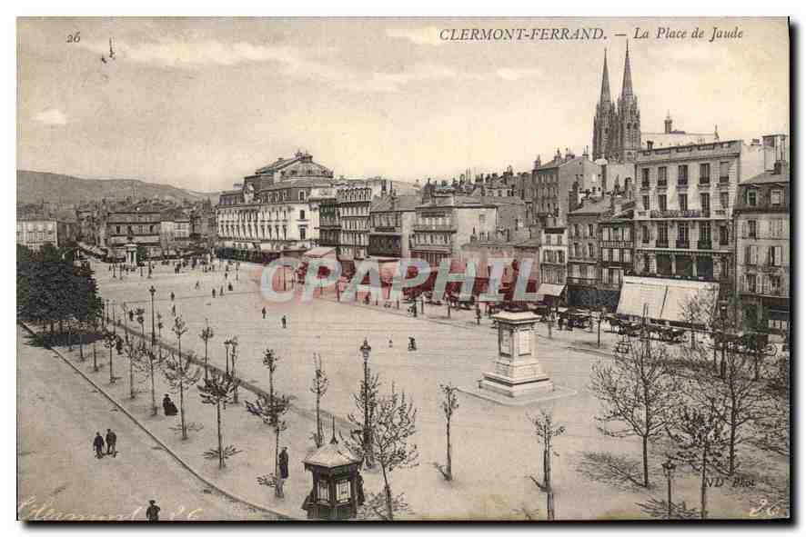 CPA Clermont Ferrand La Place de Jaude 