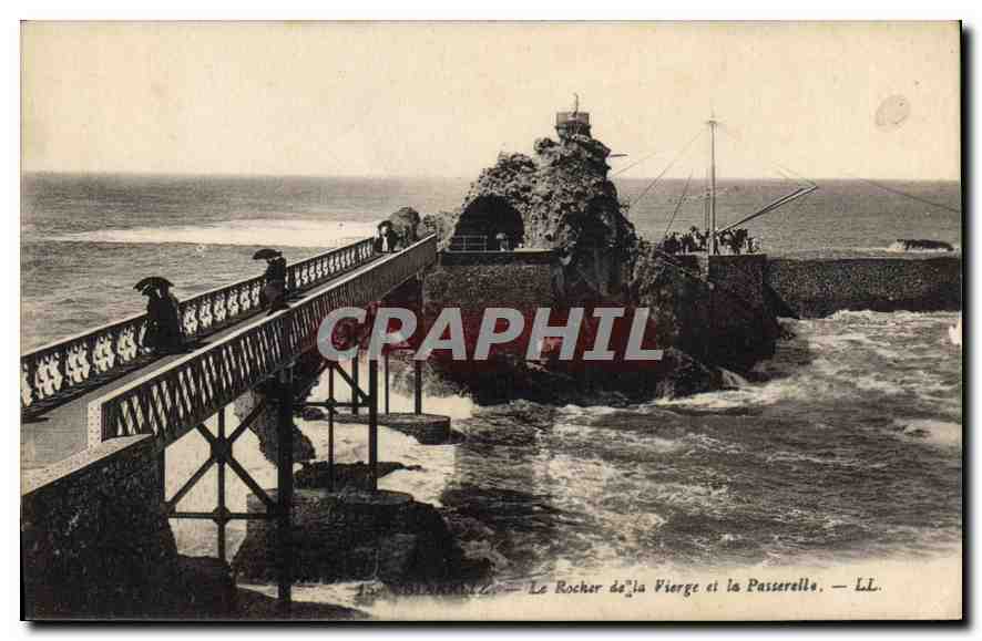 CPA Biarritz Le Rocher de la Vierge et la Passerelle 