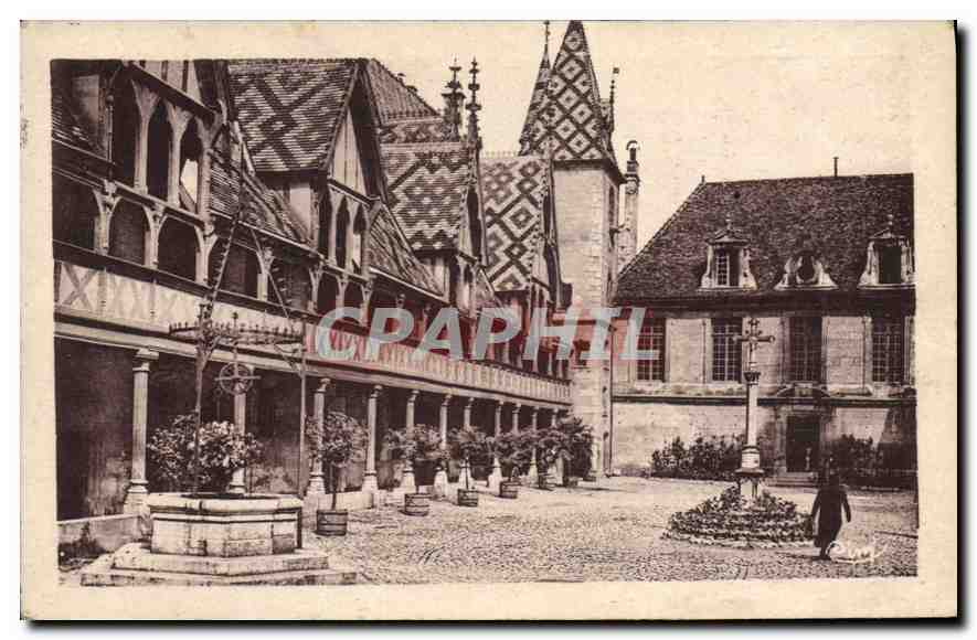 CPA Beaune C d'Or Hotel Dieu La Cour d'Hanneur Les Galeries 