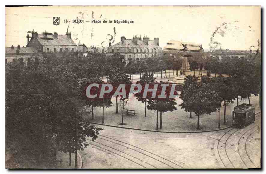 CPA Dijon place de la Republique 