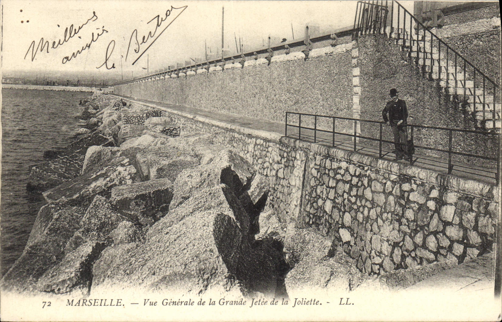CPA Marseille vue generale de la Grande Jetee de la Joliette 