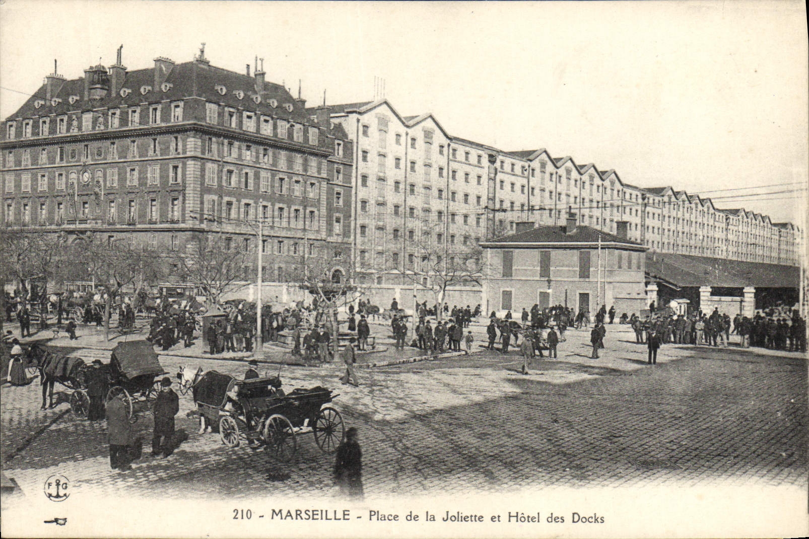 Marseille - Place de la Joliette et Hôtel des Docks — F.G. éditeur, n° 210