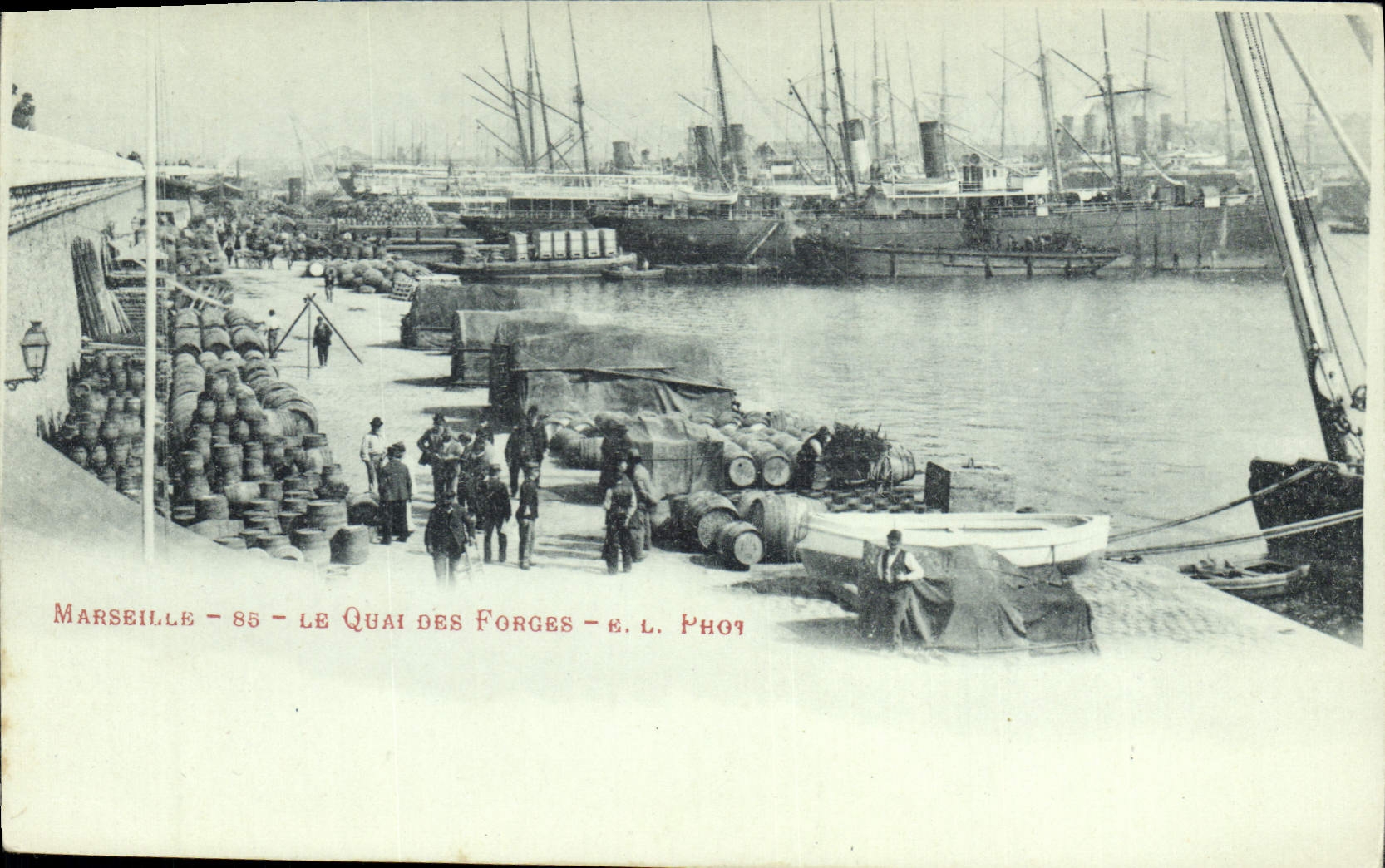 CPA Marseille le Quai des Forges 